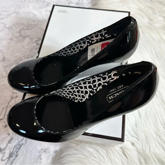 Coach Dorelle Black Patent Leather Wedges 3 3/4 3.75 inch Heels Size 8.5 - Picture 7 of 8